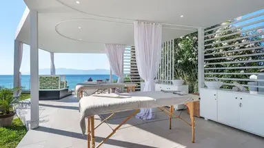 Dimitra Beach Hotel &amp Suites