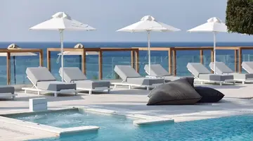 Dimitra Beach Hotel &amp Suites