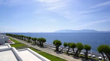 Dimitra Beach Hotel &amp Suites