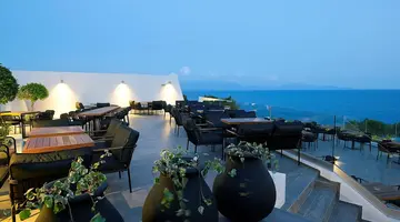 Dimitra Beach Hotel & Suites