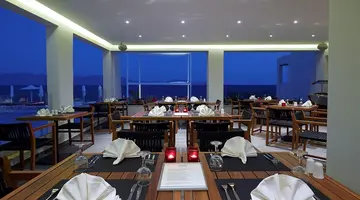 Dimitra Beach Hotel & Suites