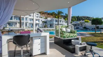 Dimitra Beach Hotel & Suites