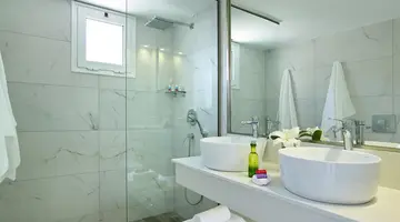Dimitra Beach Hotel & Suites