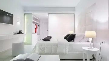 Dimitra Beach Hotel & Suites