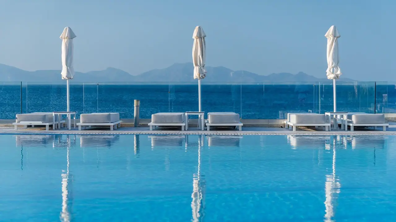 Dimitra Beach Hotel & Suites