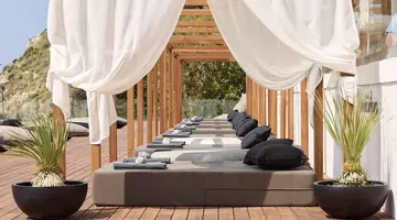 Dimitra Beach Hotel & Suites