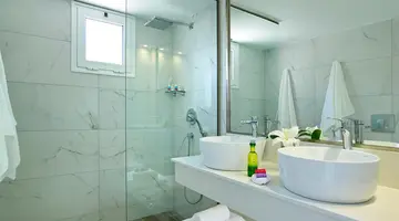 Dimitra Beach Hotel & Suites