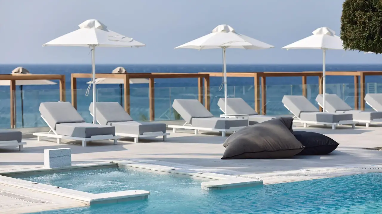 Dimitra Beach Hotel & Suites