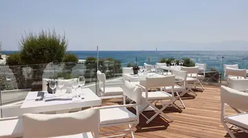 Dimitra Beach Hotel & Suites