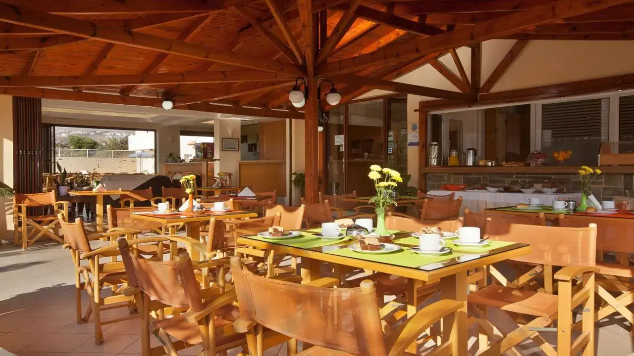 Dimitra Hotel & Apartments