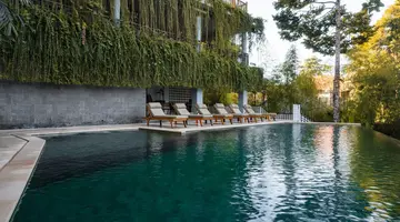 Dinara Hotel 