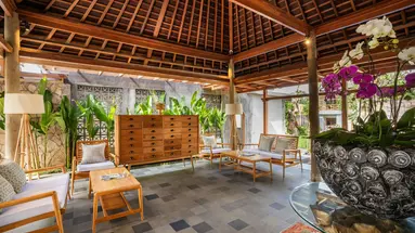Dinara Hotel 