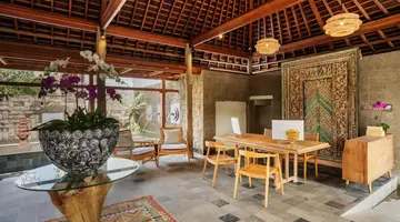 Dinara Ubud