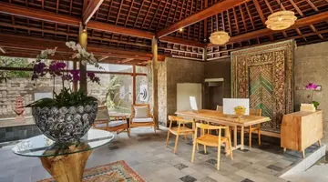 Dinara Ubud