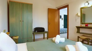 Dionysos Apartments and Studios