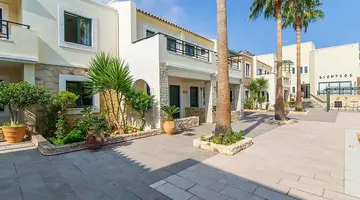 Dionysos Apartments and Studios