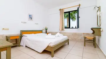Dionysos Apartments and Studios