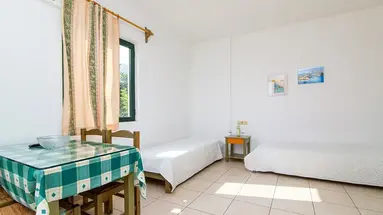Dionysos Apartments and Studios