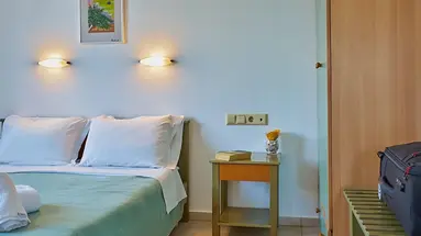 Dionysos Apartments and Studios