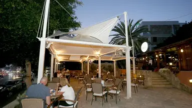 Dionysos Central Hotel