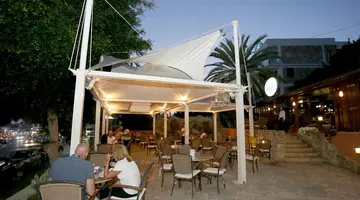 Dionysos Central Hotel