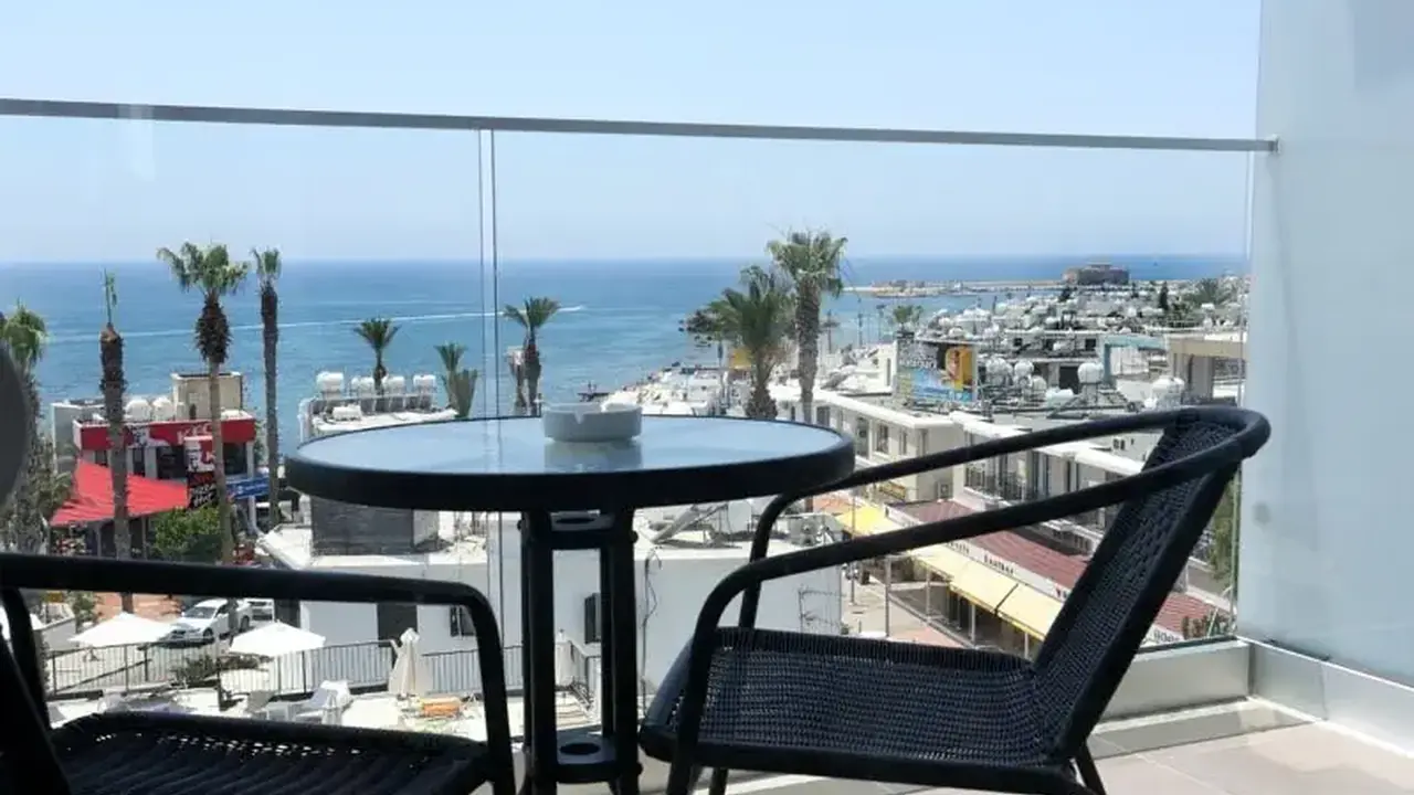 Dionysos Central Hotel