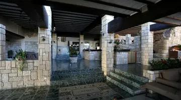 Dionysos Central Hotel