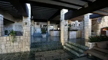 Dionysos Central Hotel