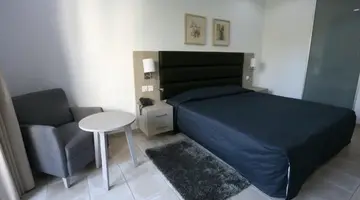 Dionysos Hotel