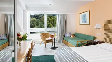 Dionysos Hotel
