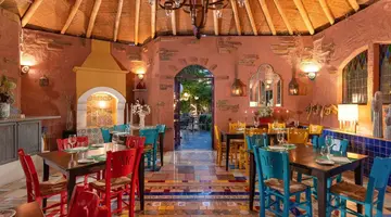 Dionysos Hotel