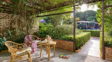 Dionysos Hotel
