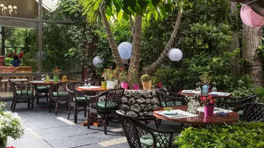 Dionysos Hotel