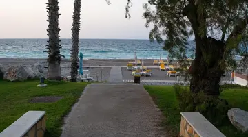 Dionysos Hotel