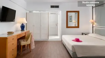 Dionysos Hotel