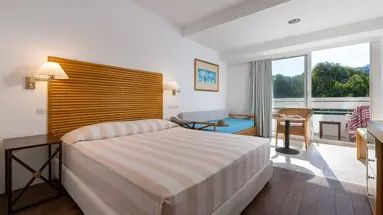 Dionysos Hotel