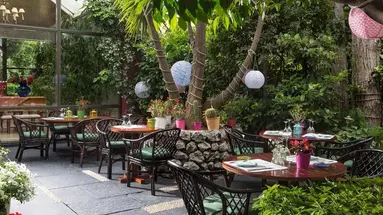Dionysos Hotel