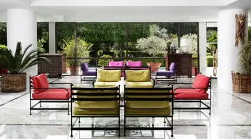 Dionysos Hotel