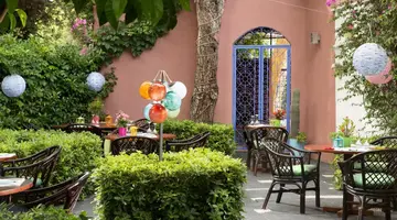 Dionysos Hotel