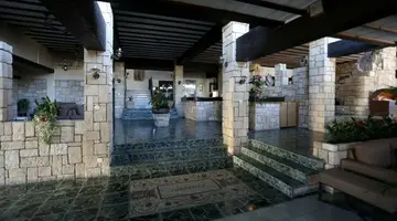 Dionysos Hotel