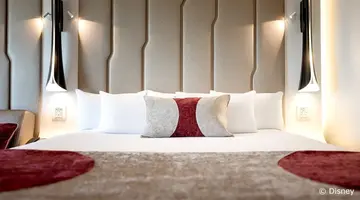 Disney Hotel New York - The Art of Marvel + bilety do Disneyland Paris
