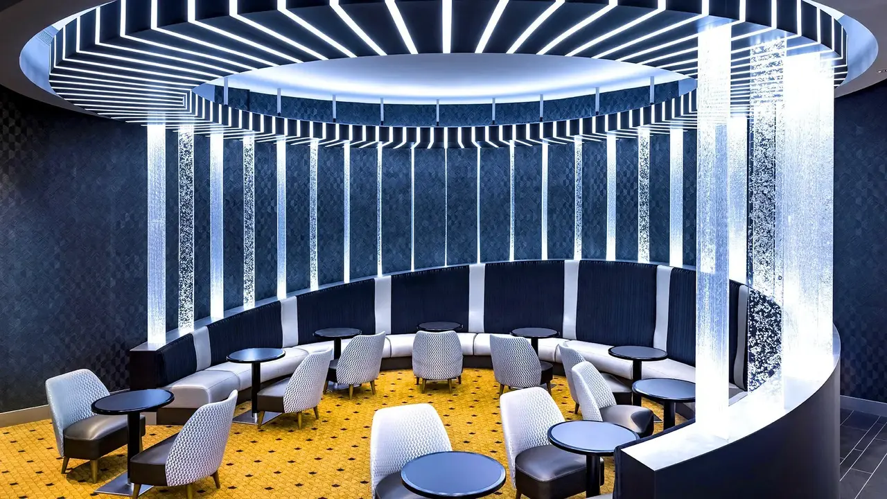 Disney Hotel New York - The Art of Marvel + bilety do Disneyland Paris