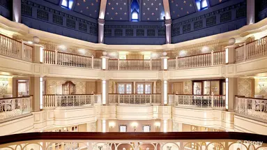 Disneyland Hotel + bilety do Disneyland Paris