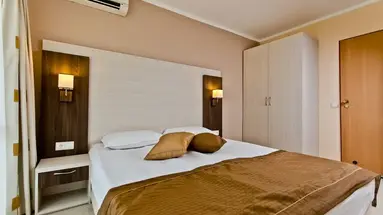 DIT EVRIKA BEACH CLUB HOTEL
