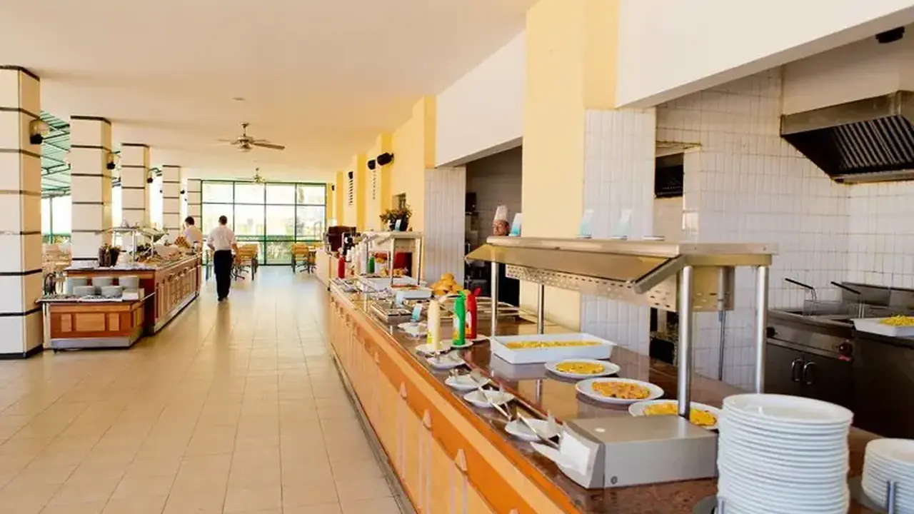 DIT Evrika Beach Club Hotel