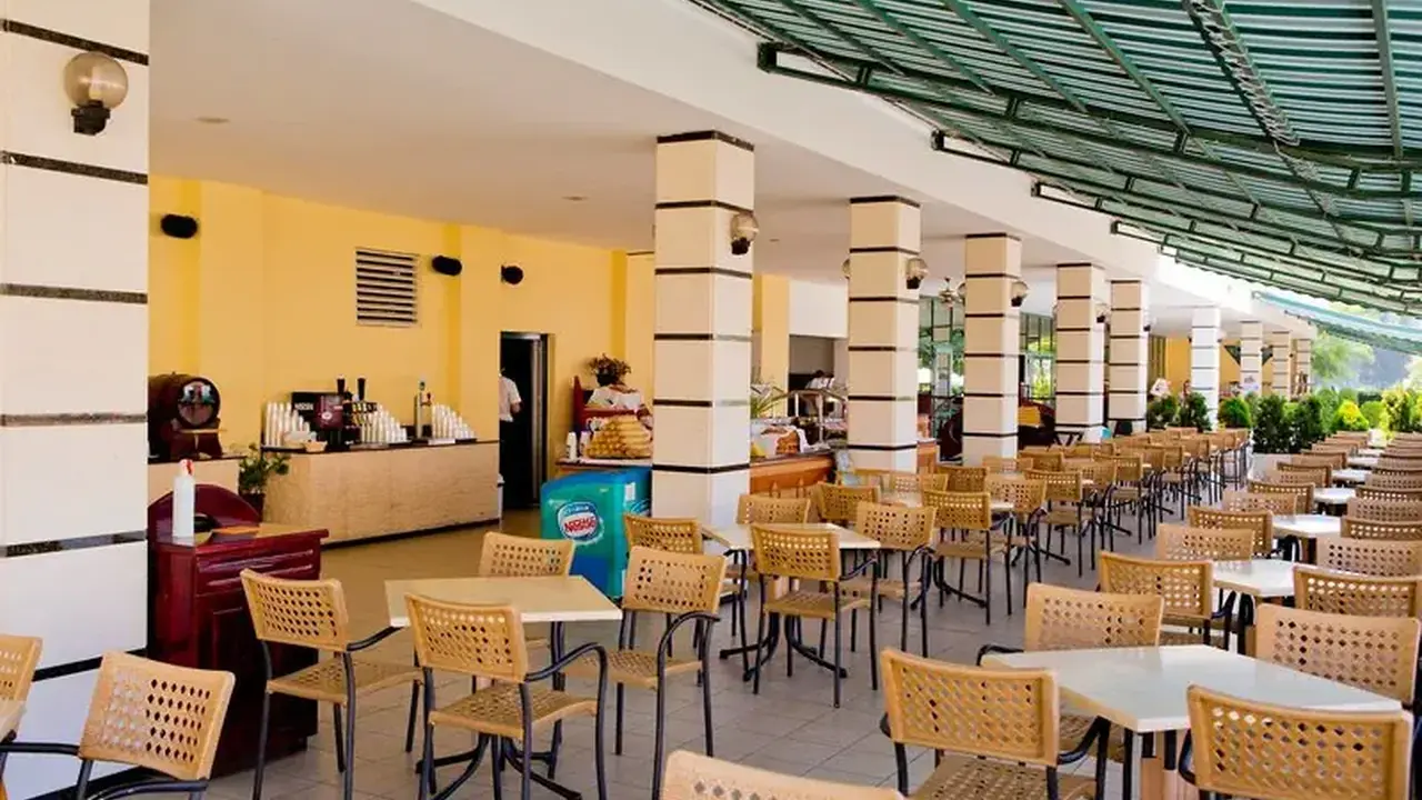 DIT Evrika Beach Club Hotel
