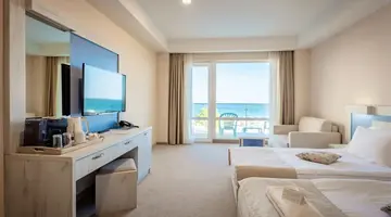 DIT EVRIKA BEACH CLUB HOTEL