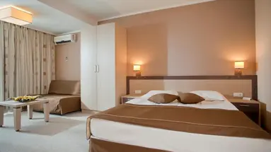 DIT EVRIKA BEACH CLUB HOTEL