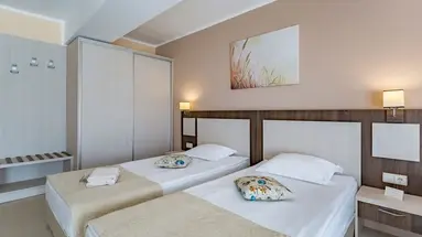 DIT EVRIKA BEACH CLUB HOTEL