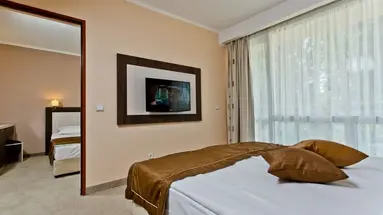 DIT EVRIKA BEACH CLUB HOTEL